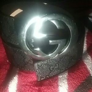 Black gucci belt